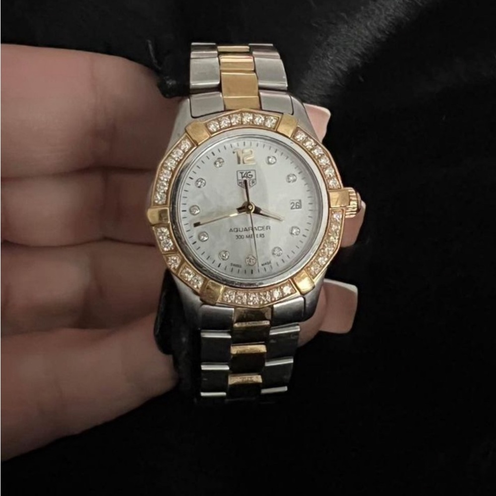 Ladies Tag Hauer watch is an Aqua Racer style WAF 1450.BB082
